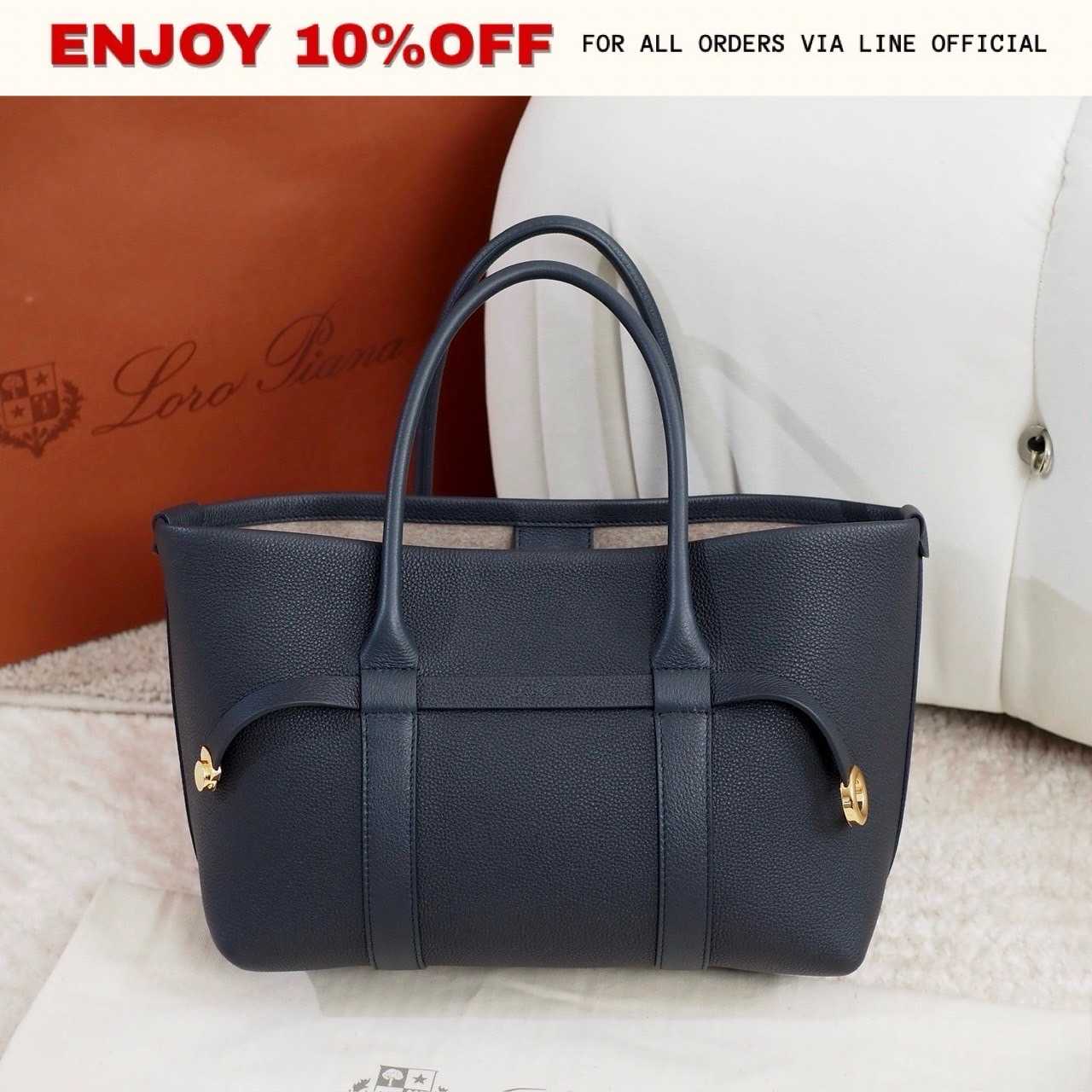 NEW! LORO PIANA Ghiera Shopper Small สี Blue Navy (W1B4) Calfskin GHW | Bag