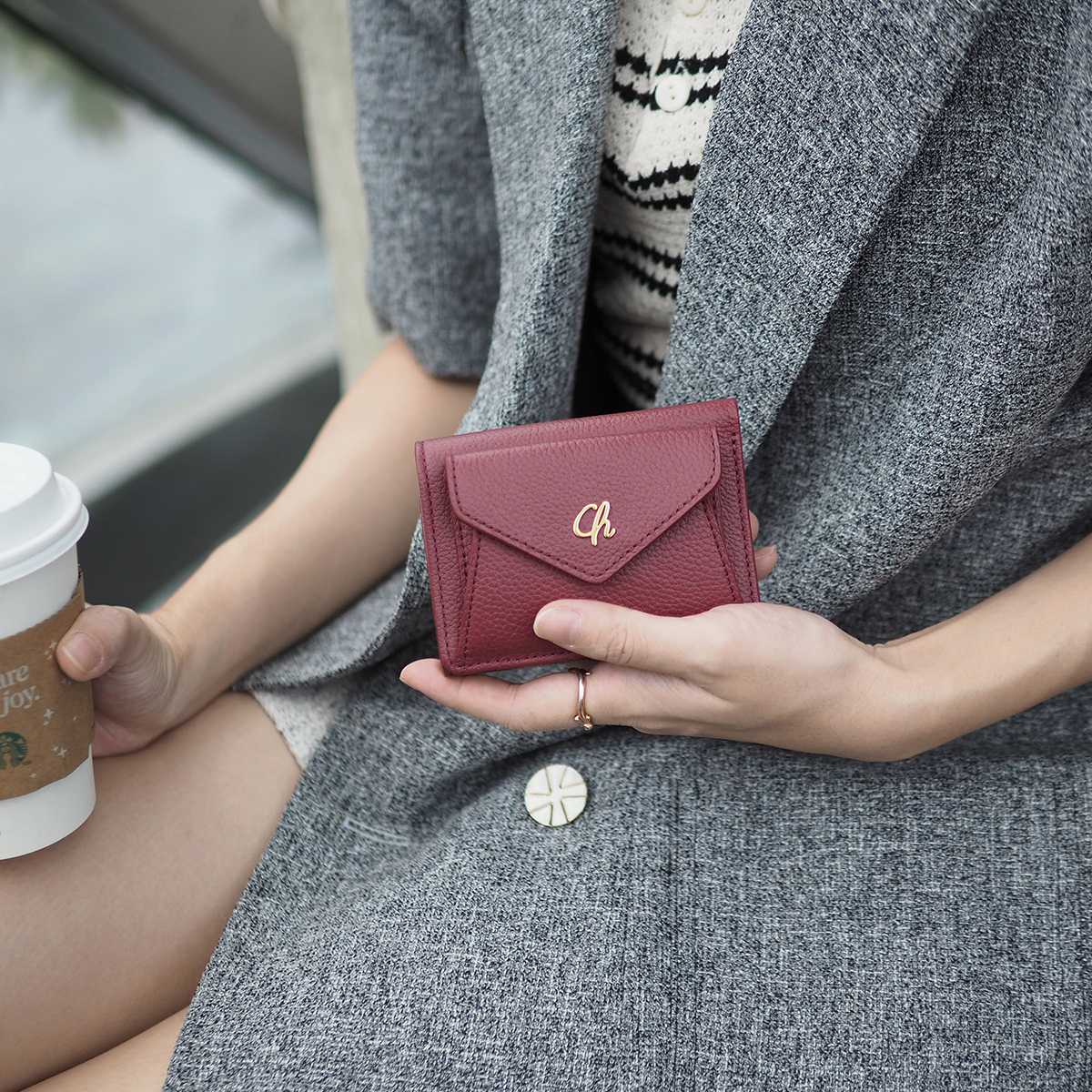 Maily - Mini wallet ใบ 3 พับ ดีไซน์สุดคิวท์ เล็กประหยัดที่ในกระเป๋าสะพาย กระเป๋าสตางค์หนังวัวแท้