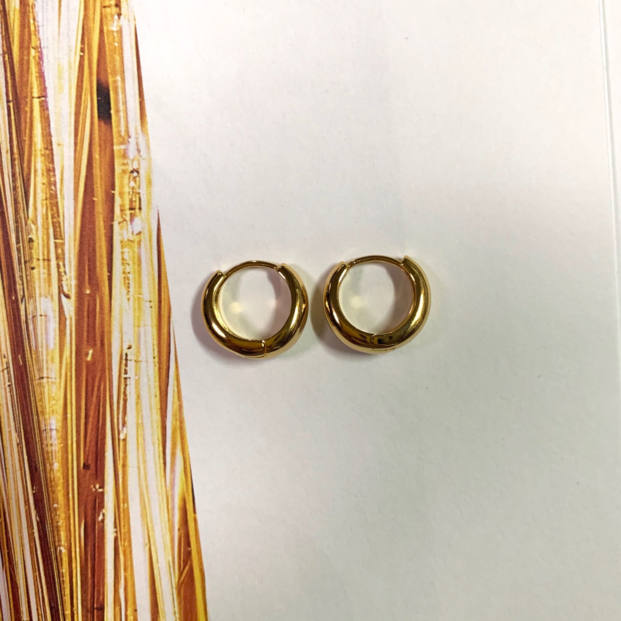 Petite earring