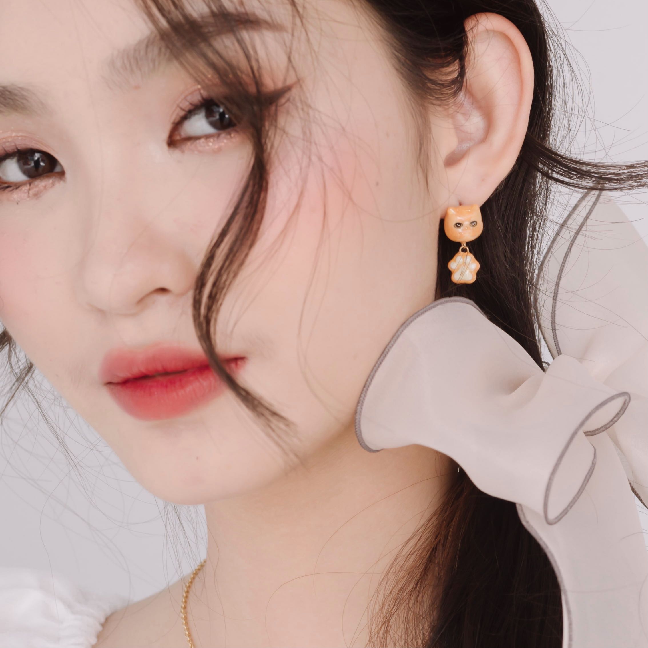 Cool cat : The Orange Exotic Shorthair Cat Earrings