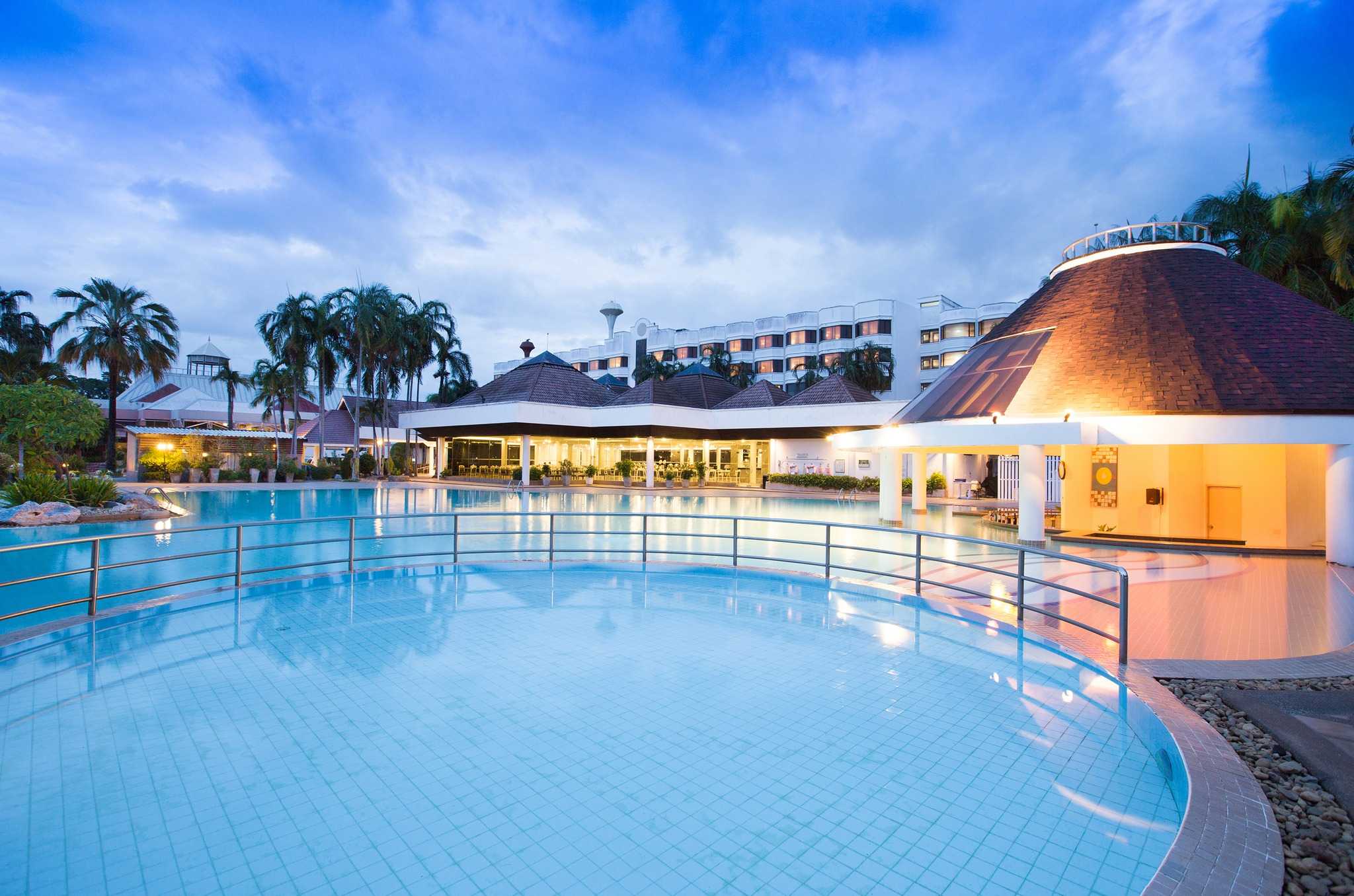 Imperial Hotel and Convention Phitsanulok พิษณุโลก ห้อง Deluxe Premium พร้อมอาหารเช้า 2 ท่าน