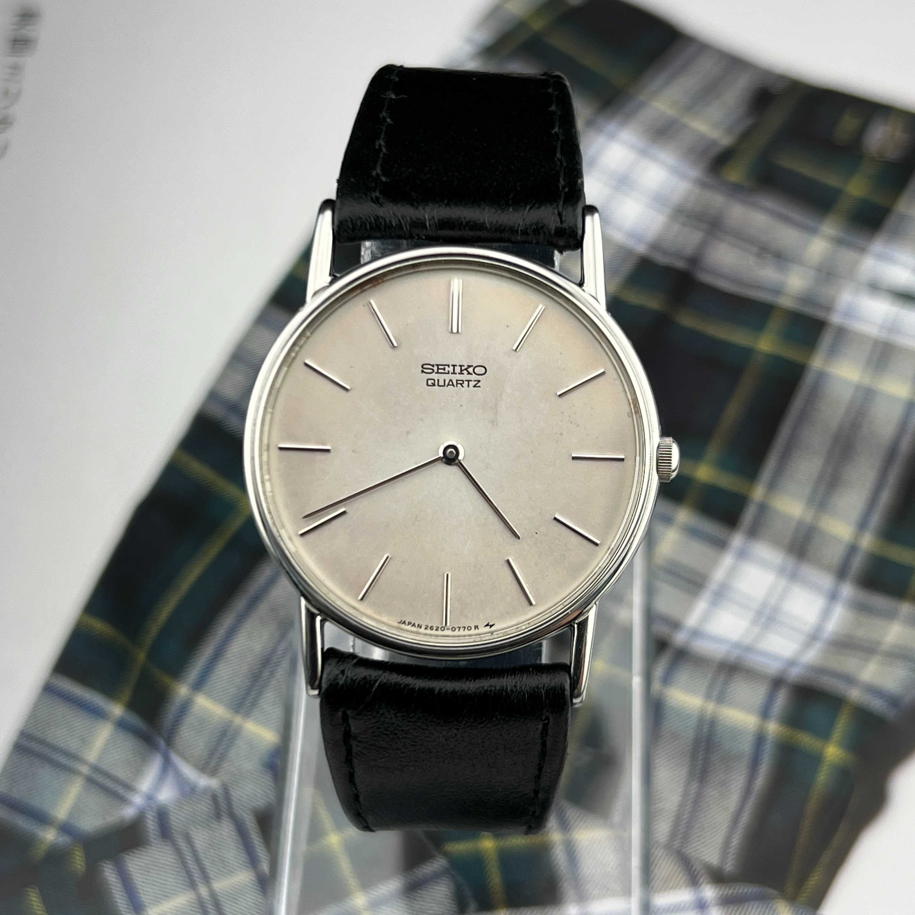 Vintage Seiko Chariot Quartz Silver Sunburst Dial Ref.2620-0180 Japan  1979