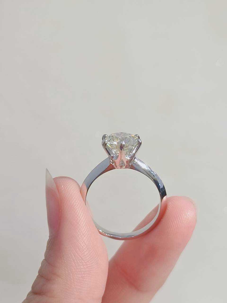 แหวนเพชรชูเดี่ยวทิฟฟานี่ D 2.0ct/K/IGI (9k)