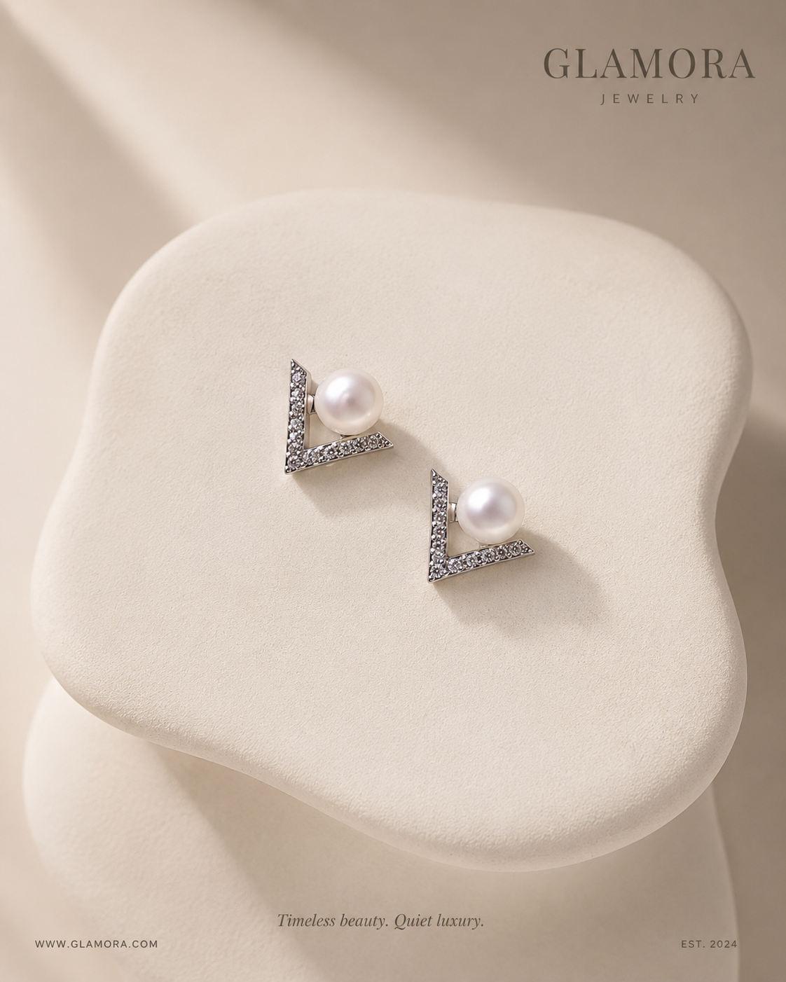 E15 The V-Elegance Pearl Earrings
