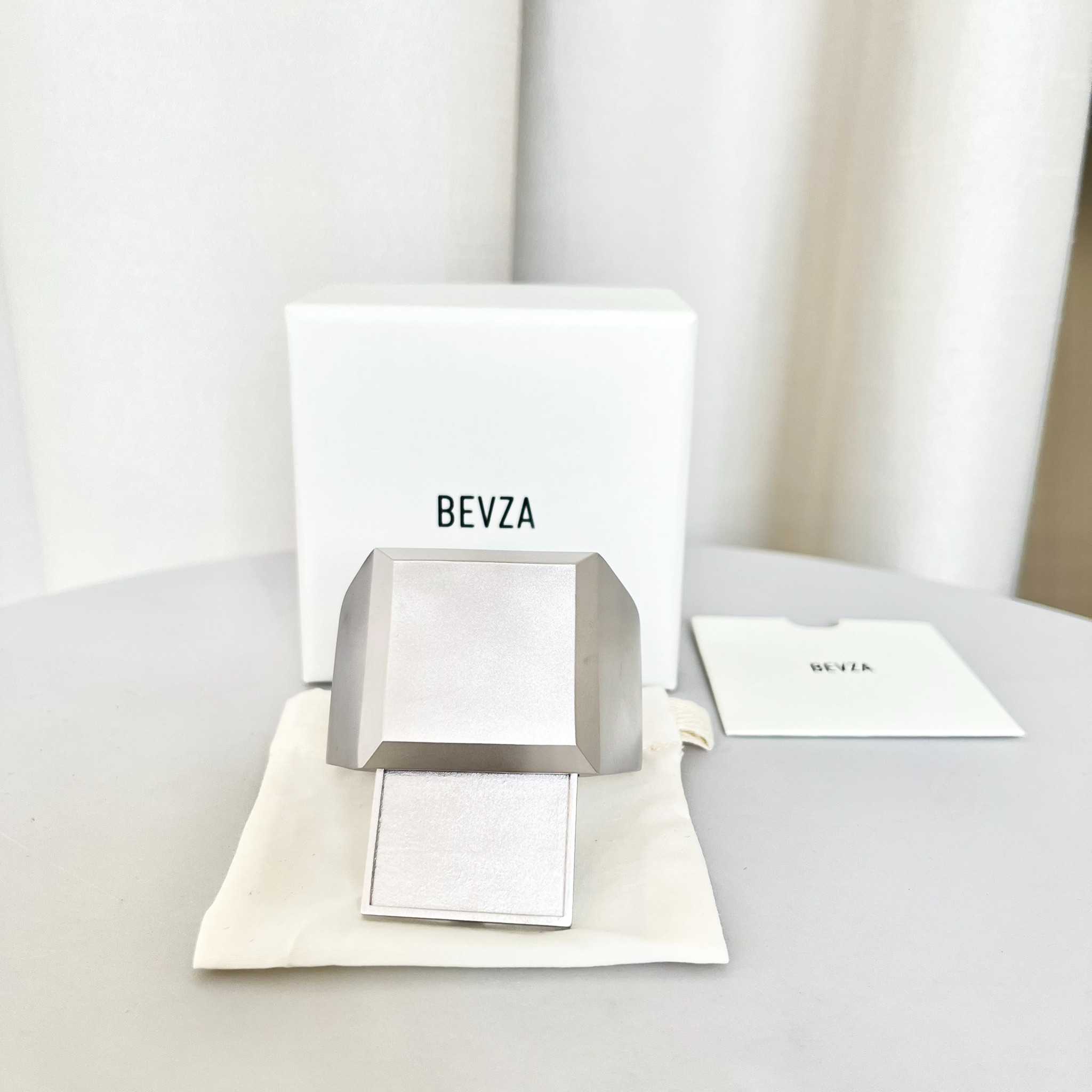 BEVZA SIGNET BRACELET - SILVER