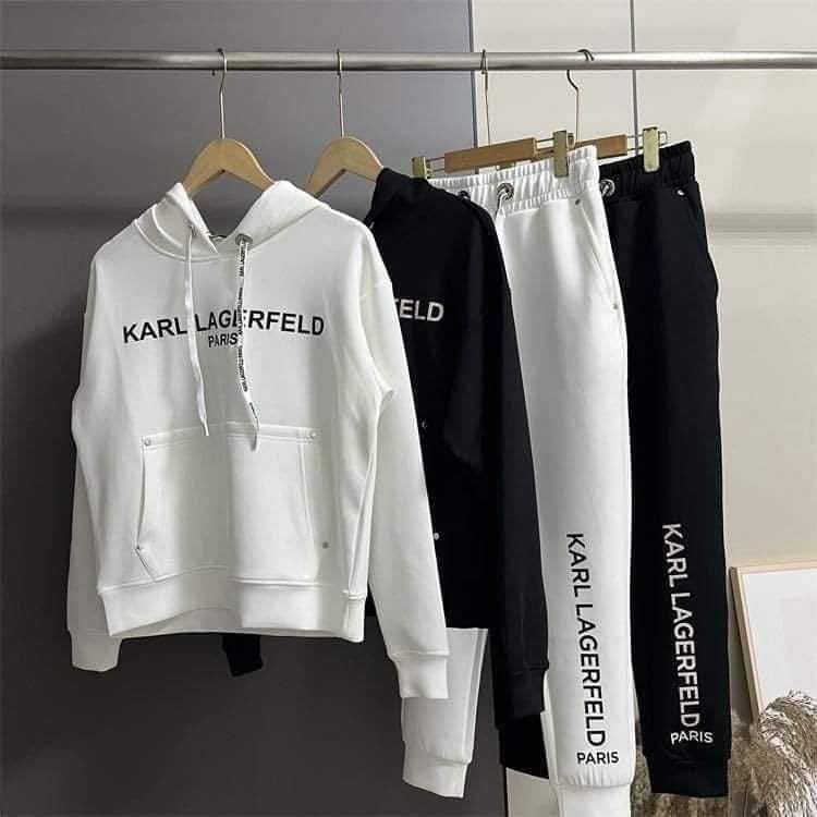 Karl Lagerfeld Airport look set