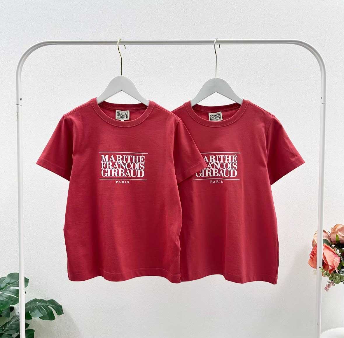 พร้อมส่ง Marithe Classic Logo Tee Women ( Red )