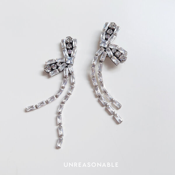 ต่างหูโบว์ CZ ทำเป็นต่างหูหนีบ หรือก้านเงินได้ น้ำหนักเบา สวยใส่สบาย UA0933-01 Unreasonable Acces...