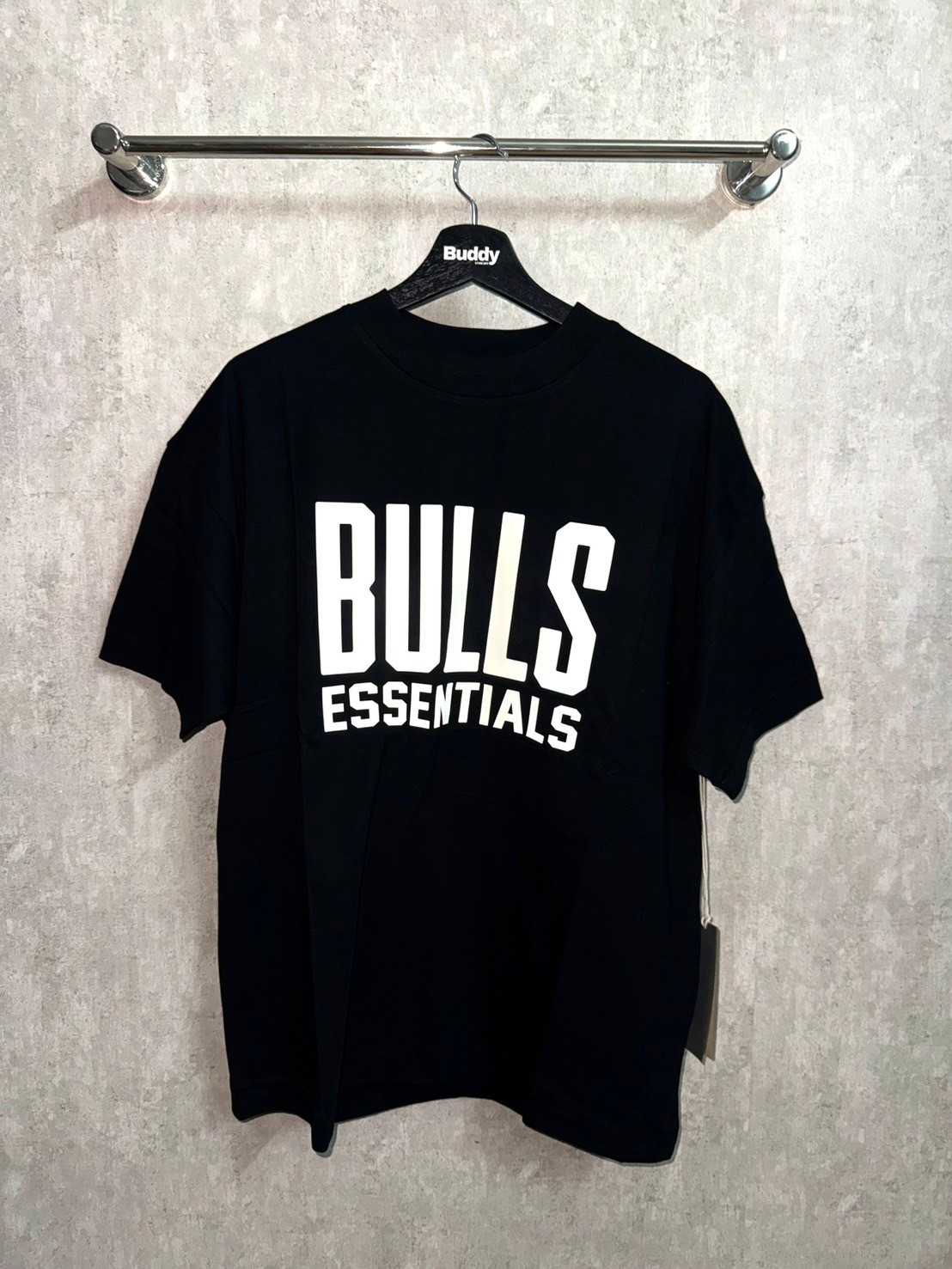 Essentials Bulls Tee - (Black )