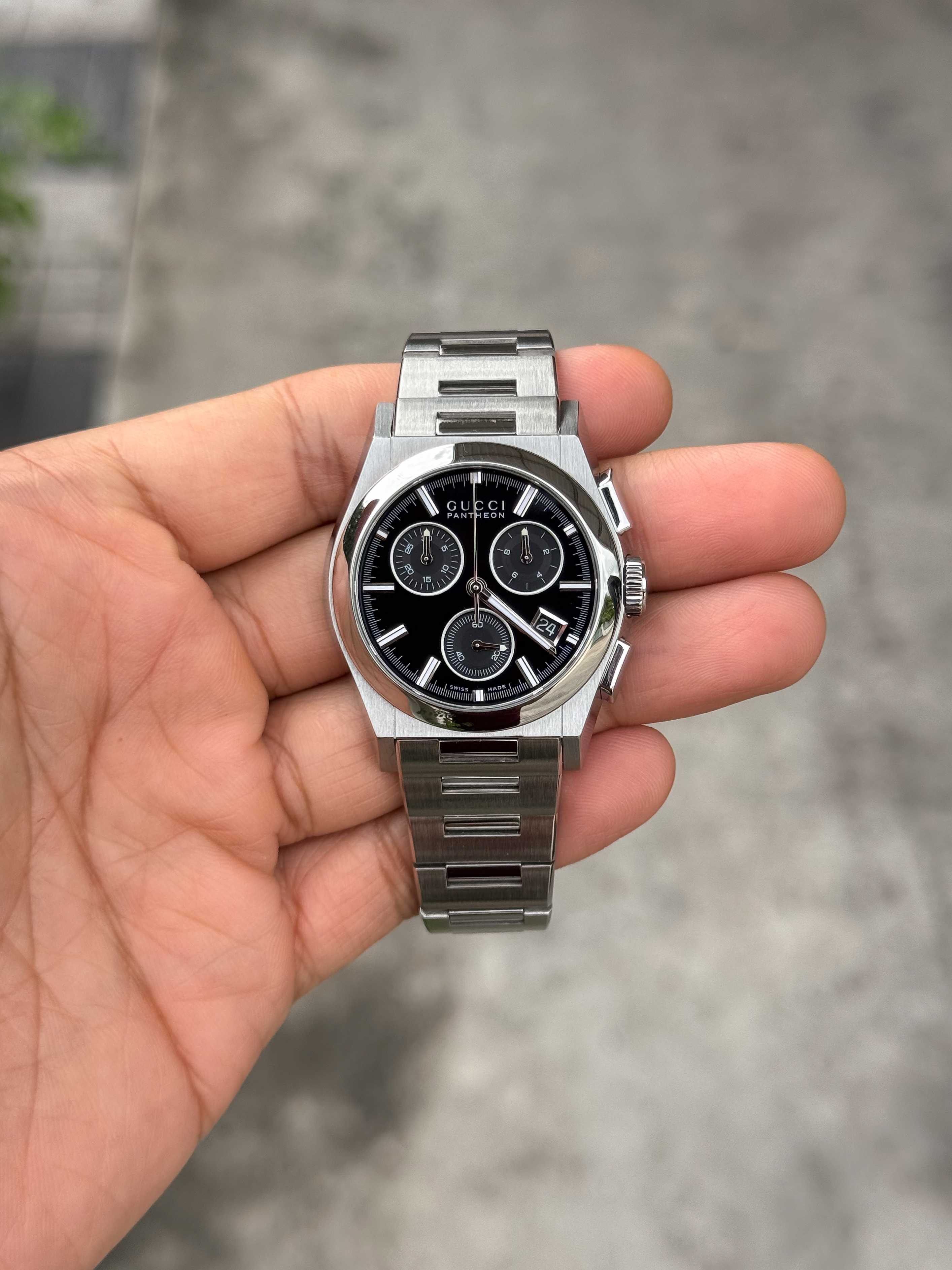 Gucci Pantheon Chronograph Boy Size Quartz Black Dial