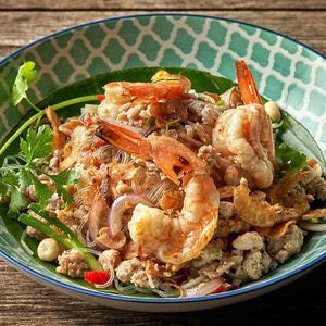 ยำวุ้นเส้นทะเลหมูสับโบราณ • Spicy & Sour Vermicelli Seafood & Pork