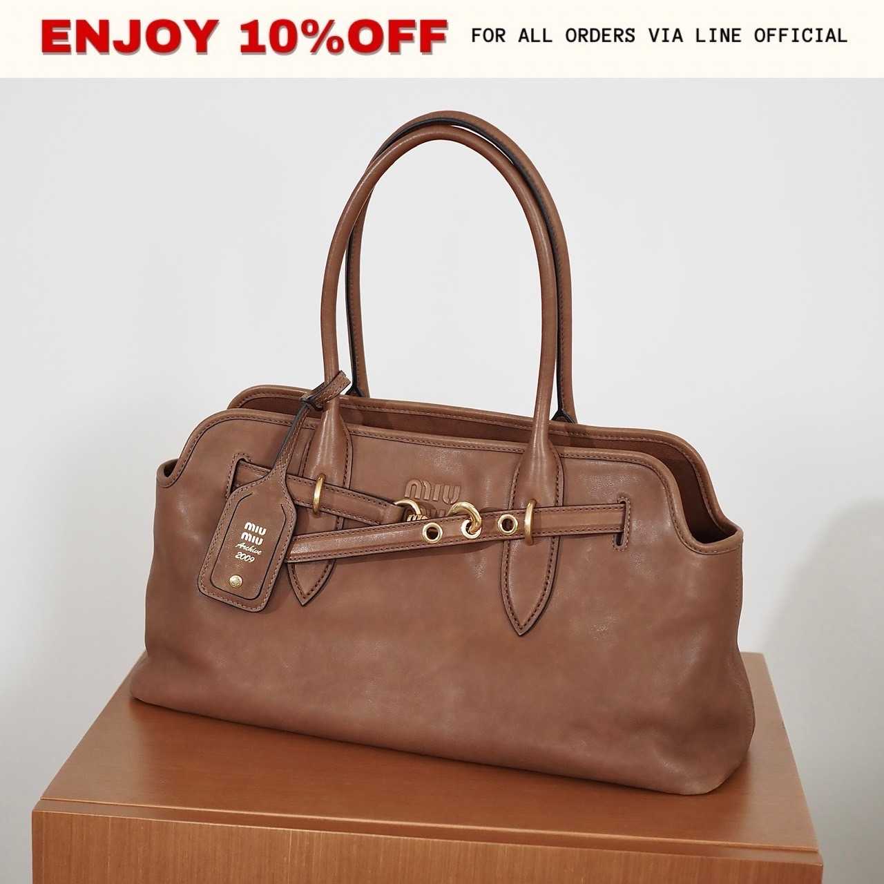 NEW! MIUMIU Large Aventure Nappa Leather Bag สี Oak GHW | Bag
