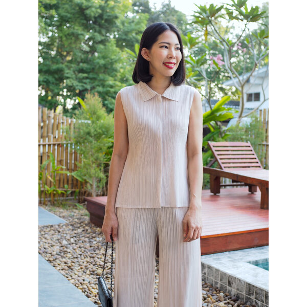 2MUAY รุ่น GJO11055-9 เสื้อพลีทคุณภาพ COLLAR BUTTON FRONT FLARE PLEATED TOP 6 สี FREE SIZE