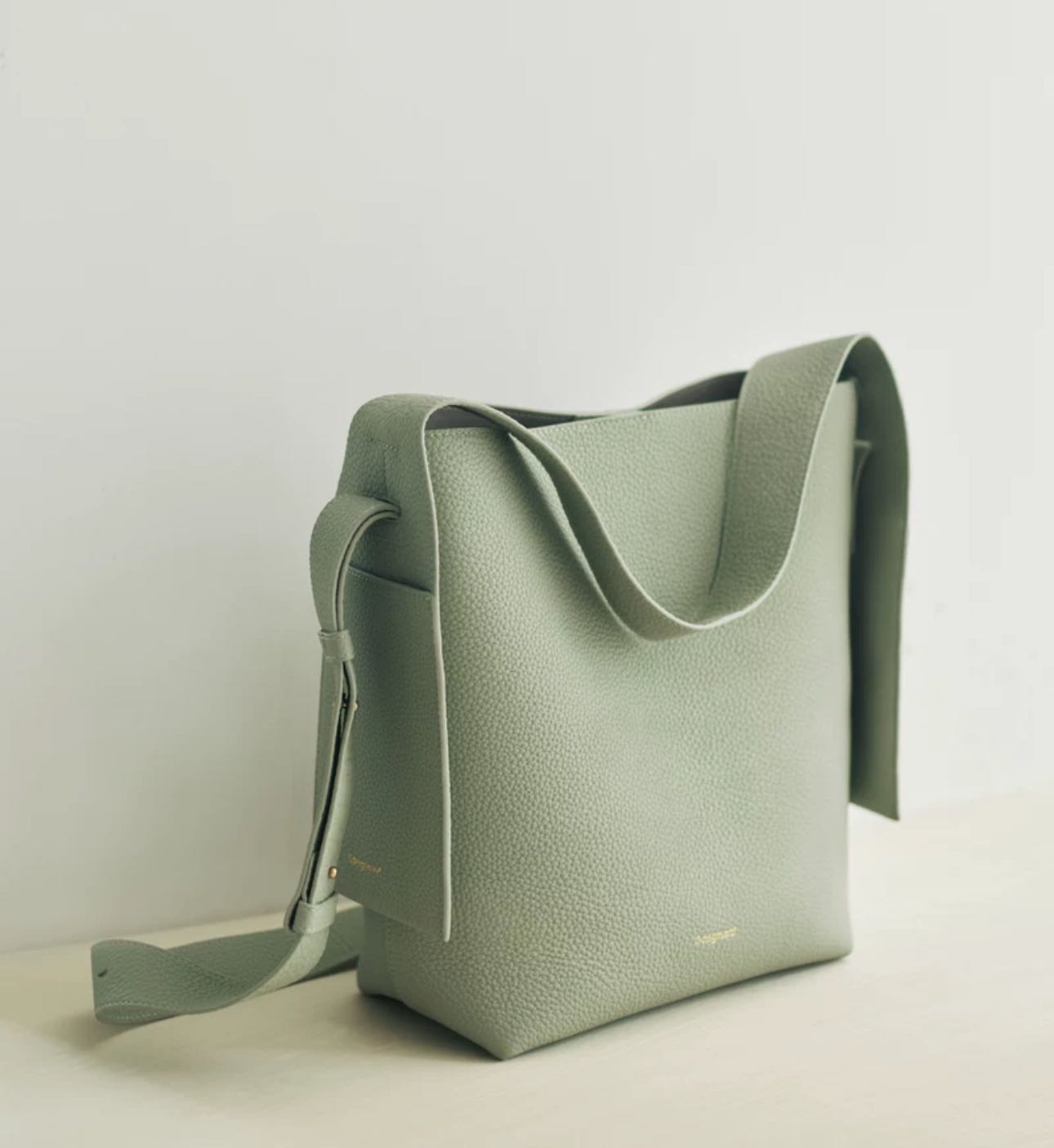 Songmont | Drippy Tote Leather - M (preorder 7-14 days)