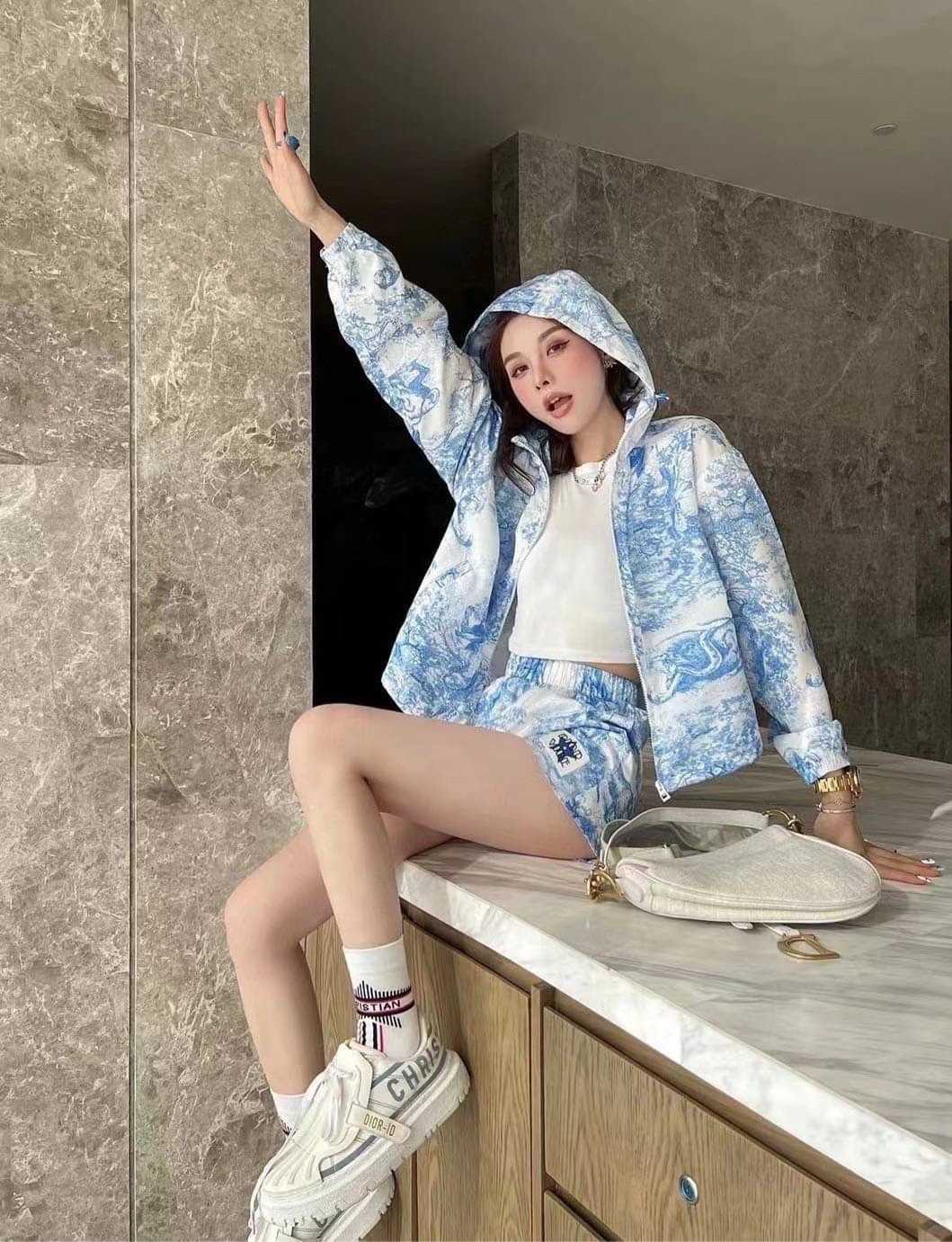 ( SALE ) DIOR SET RIVIERA WIND HOODIES JACKET WITH SHORTS / สีฟ้า
