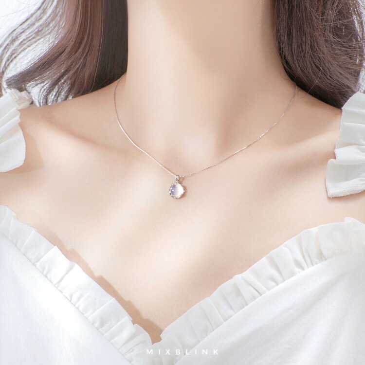 สร้อยคอ White - ส่งฟรี EMS ( เงินแท้ 92.5% )