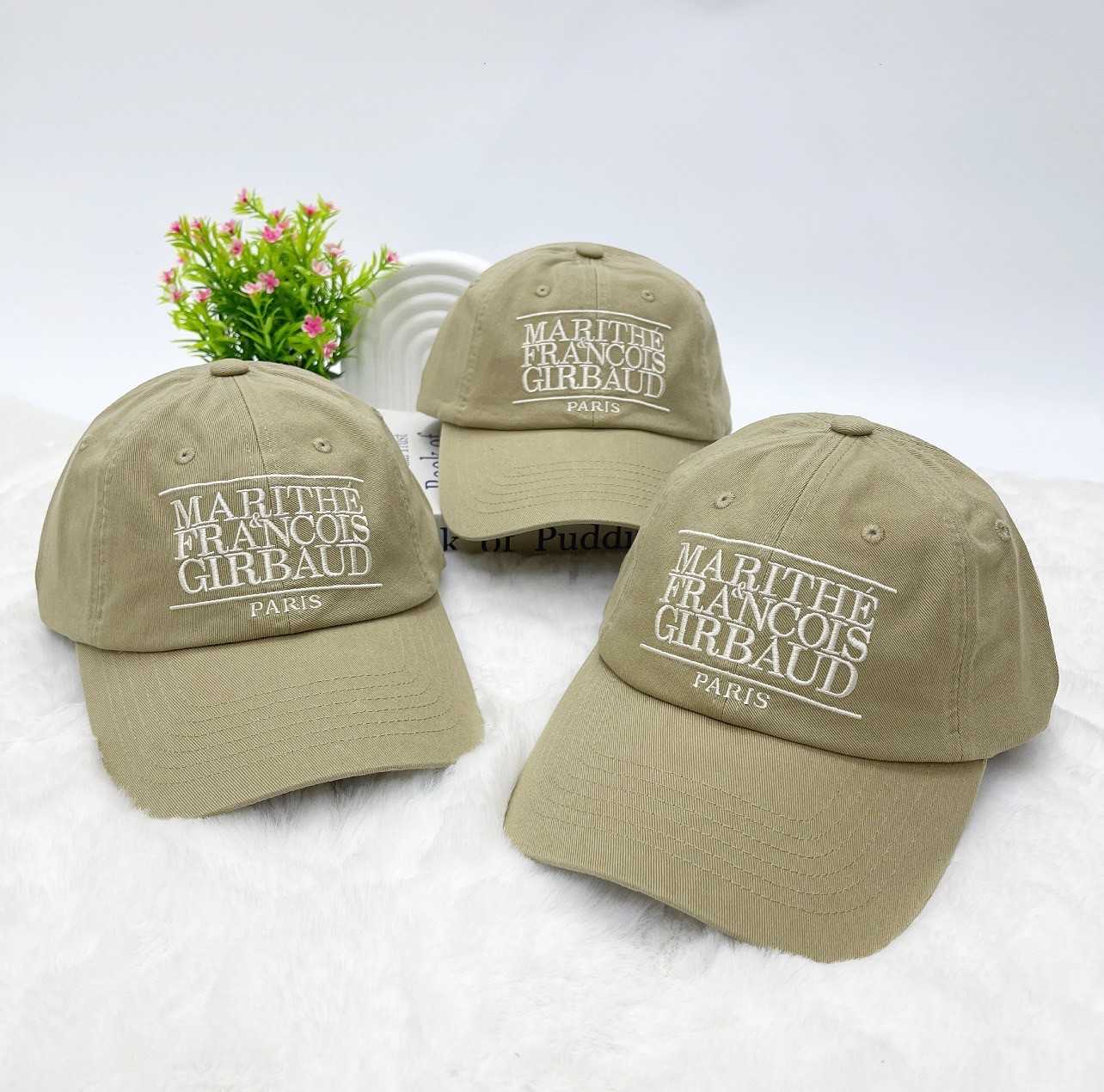 Marithe Classic Logo Cap (Beige)