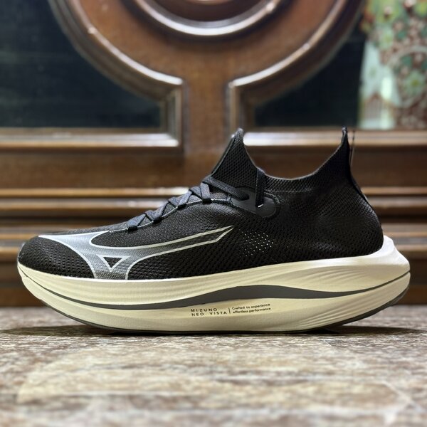 รองเท้าวิ่ง Mizuno Neo Vista ‘BLACK’ (M10US)