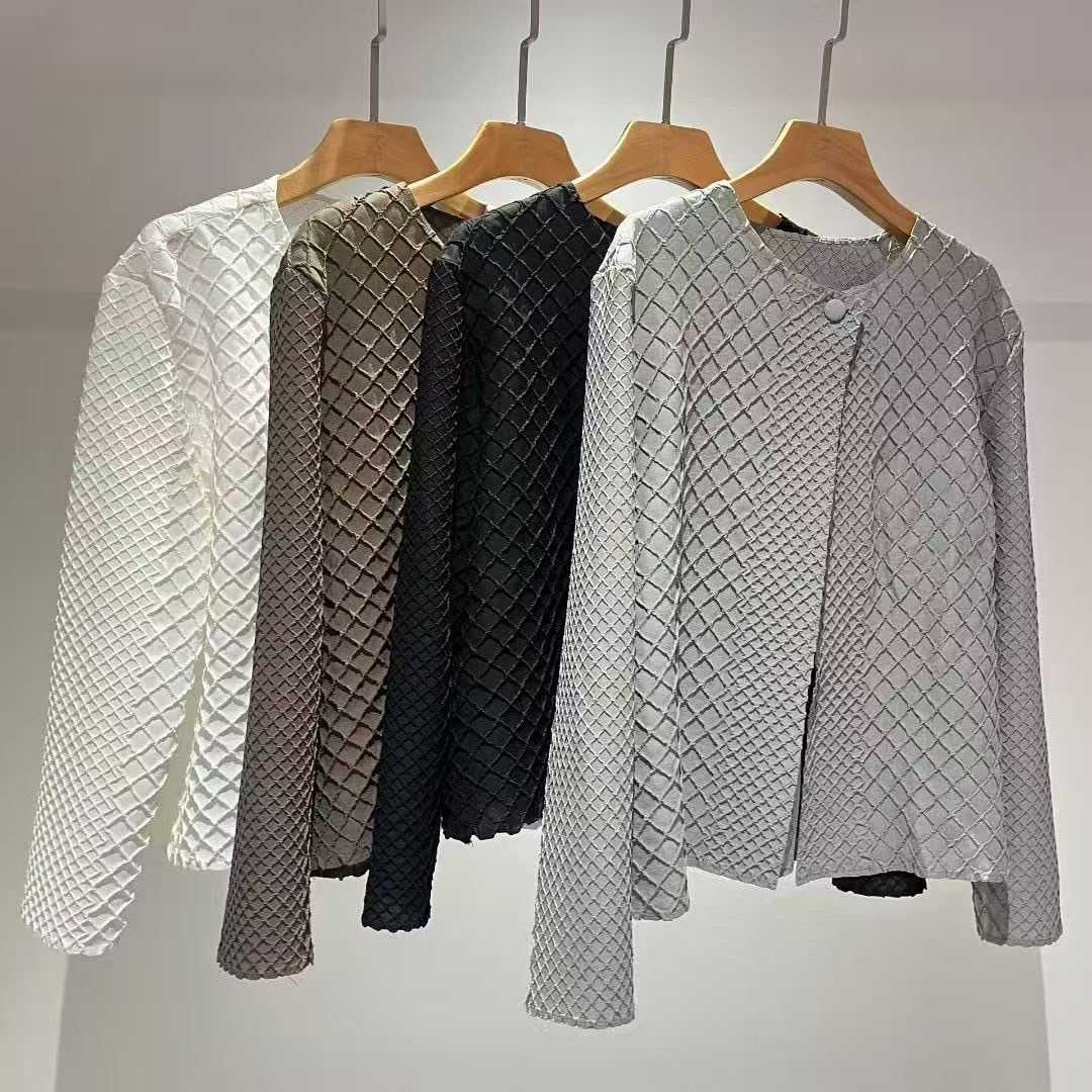 PleatByNisa A845 เสื้อคลุมอัดพลีทผ้าพรีเมียม เนื้อผ้าคุณภาพ Polyester100%