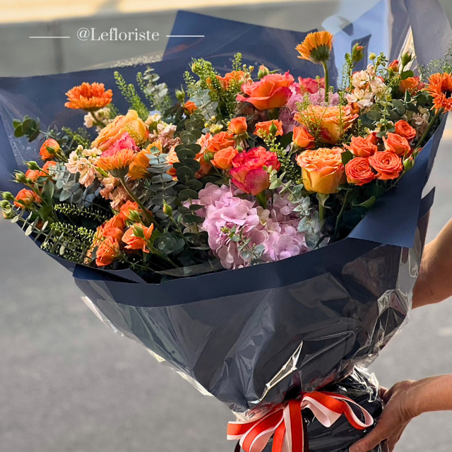 ช่อดอกไม้สด  Blooming Elegance 26