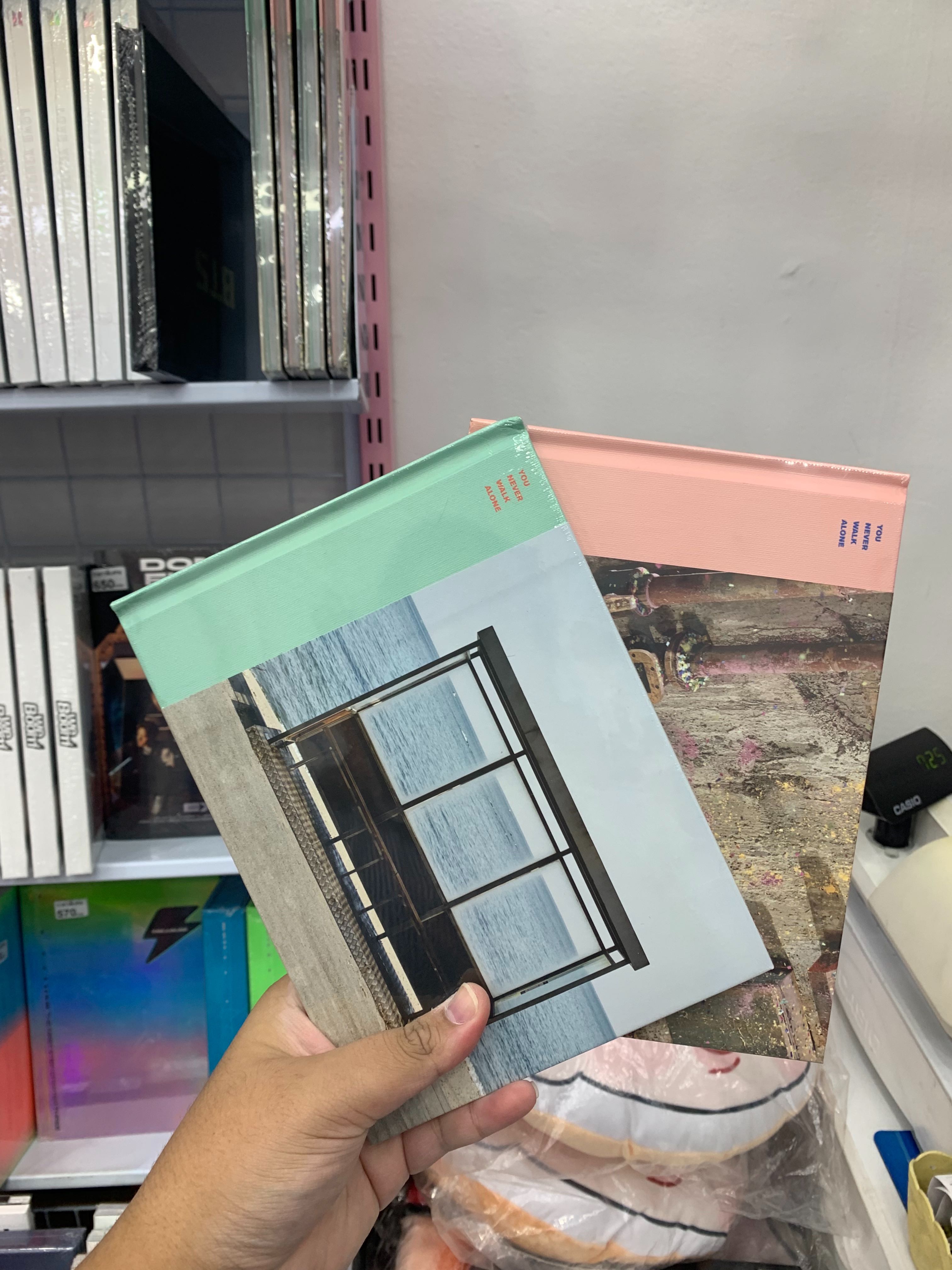 อัลบั้มyou never walk alone bts