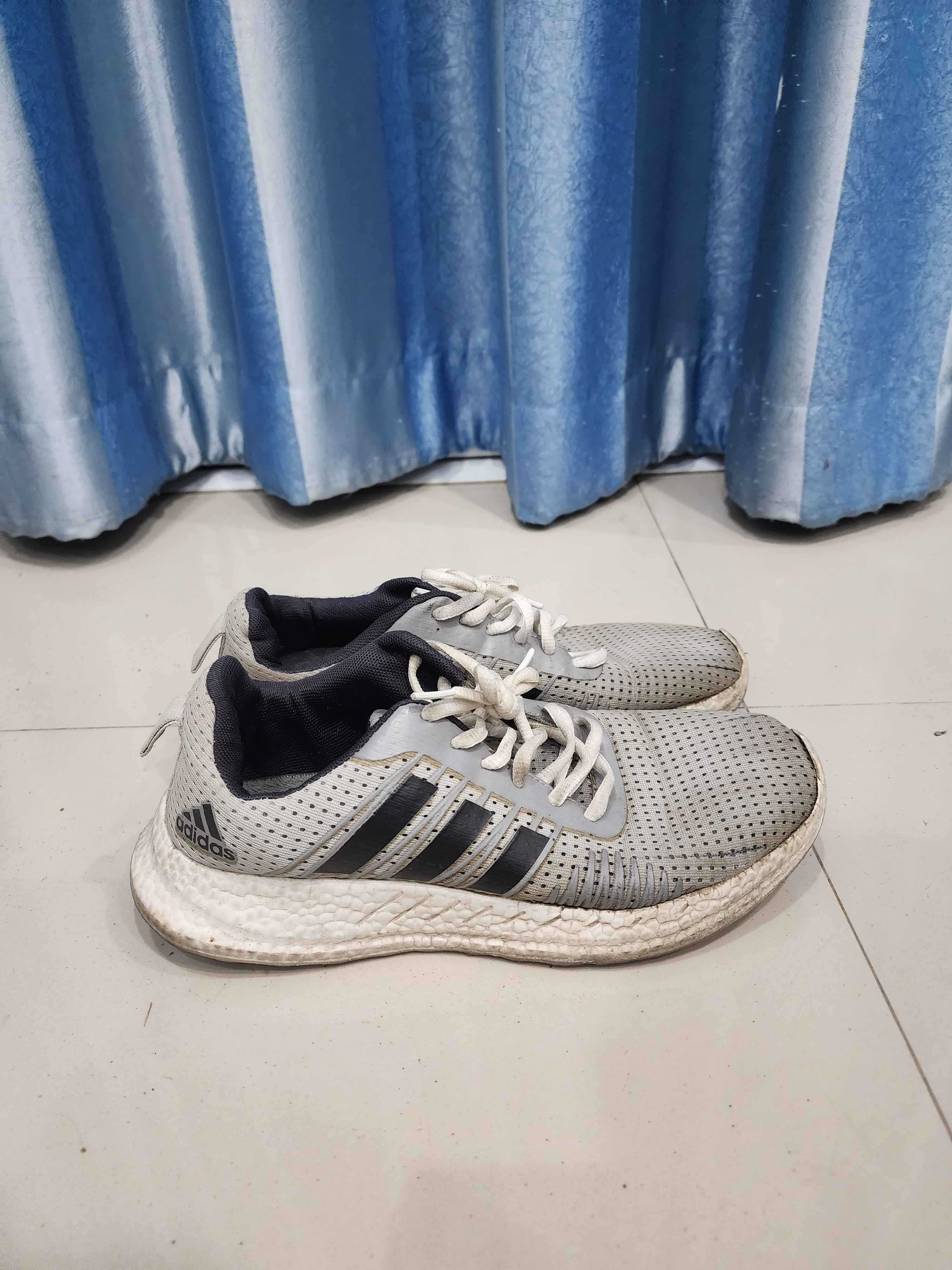 รองเท้า ADIDAS ของใหม่เก่าเก็บเดิมๆ ขายตามสภาพ เบอร์ 41-44 พร้อมส่ง