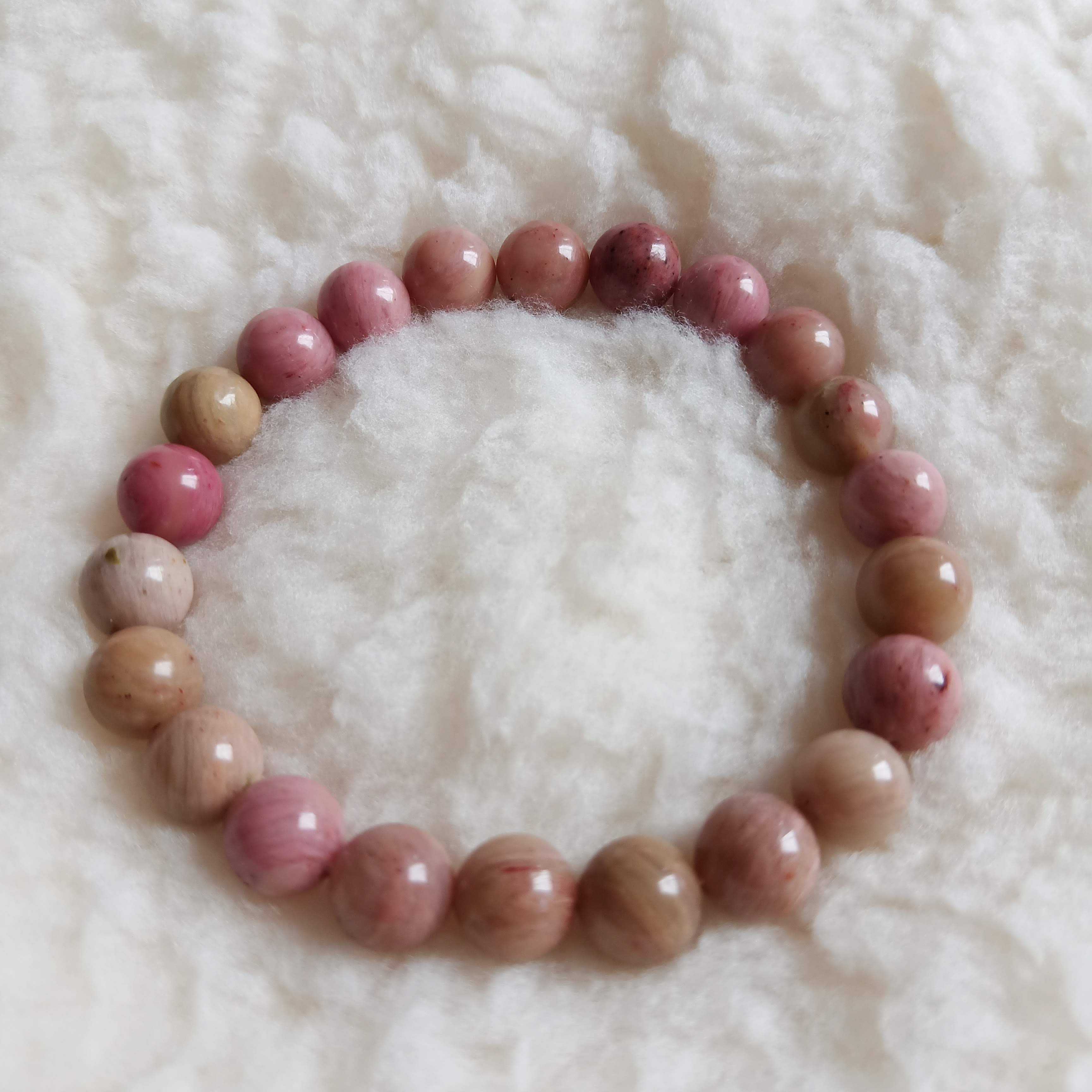 Rhodocrosite โรโดรโครไซต์ กำไลข้อมือเสริมความรัก พลังแห่งรักทวีคูณ