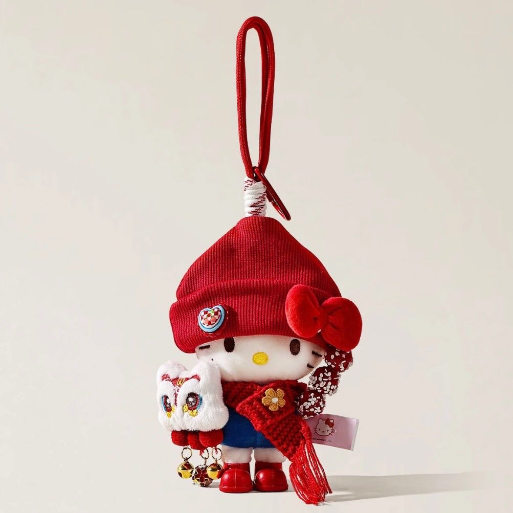 (พรีออเดอร์) พวงกุญแจ Kitty CNY 2026-หมวกแดงผ้าพันคอดอกไม้