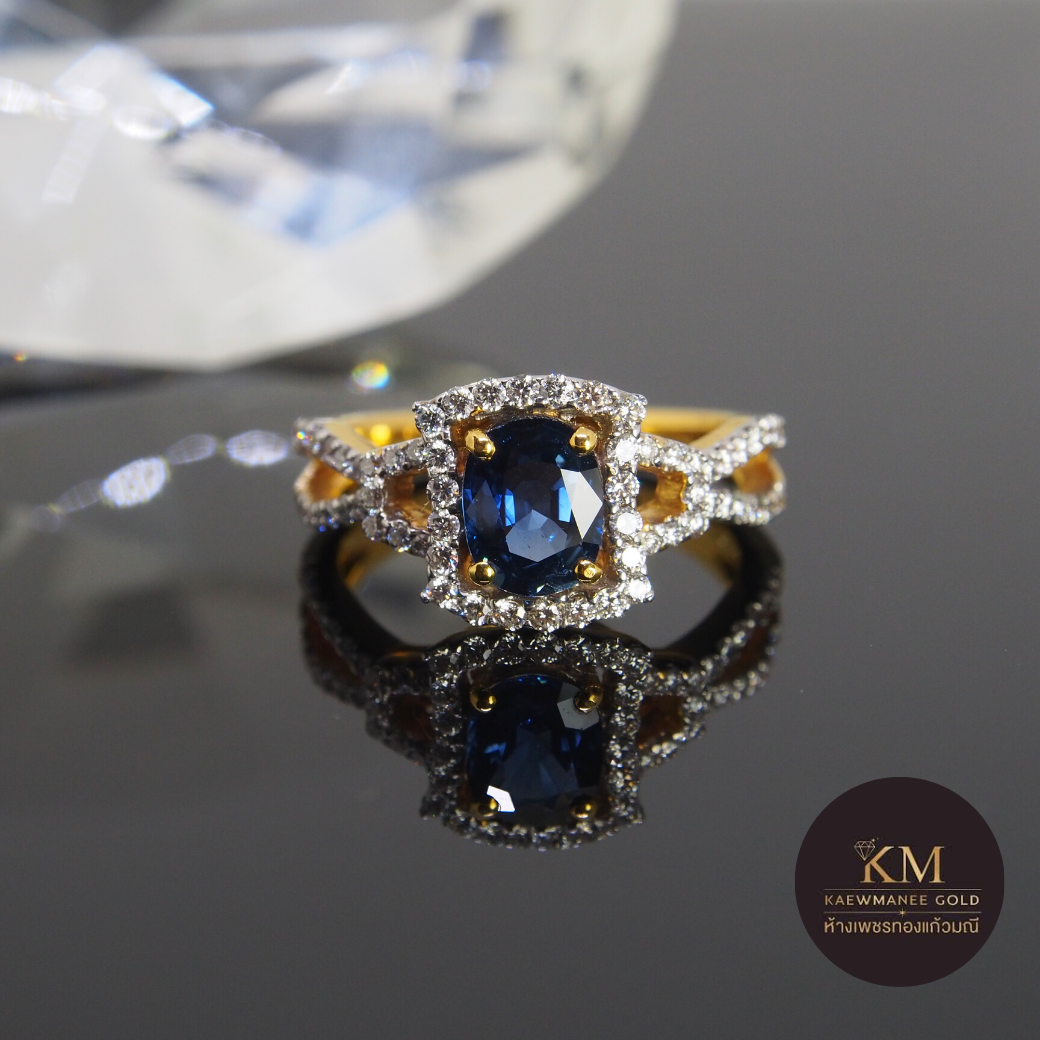 แหวนเพชร Blue Sapphire ล้อมเพชร (90% Gold)
