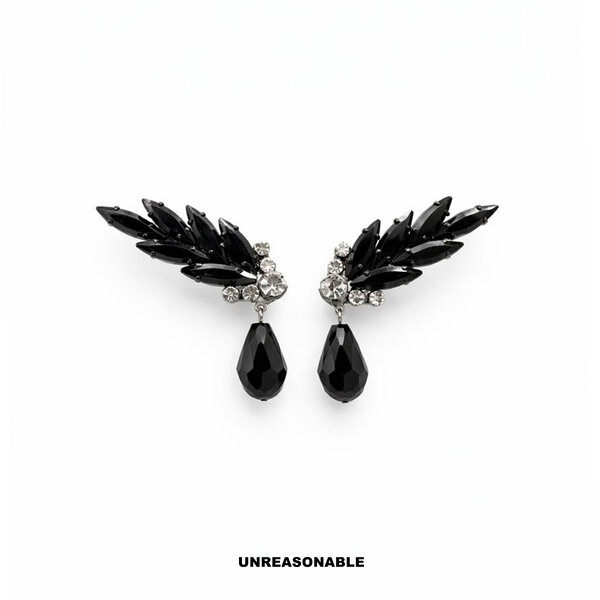 Crystal Wing Earrings. สีดำ ต่างหูคลิป ต่างหูก้านเงินแท้ UA0503-02 Unreasonable Accessories