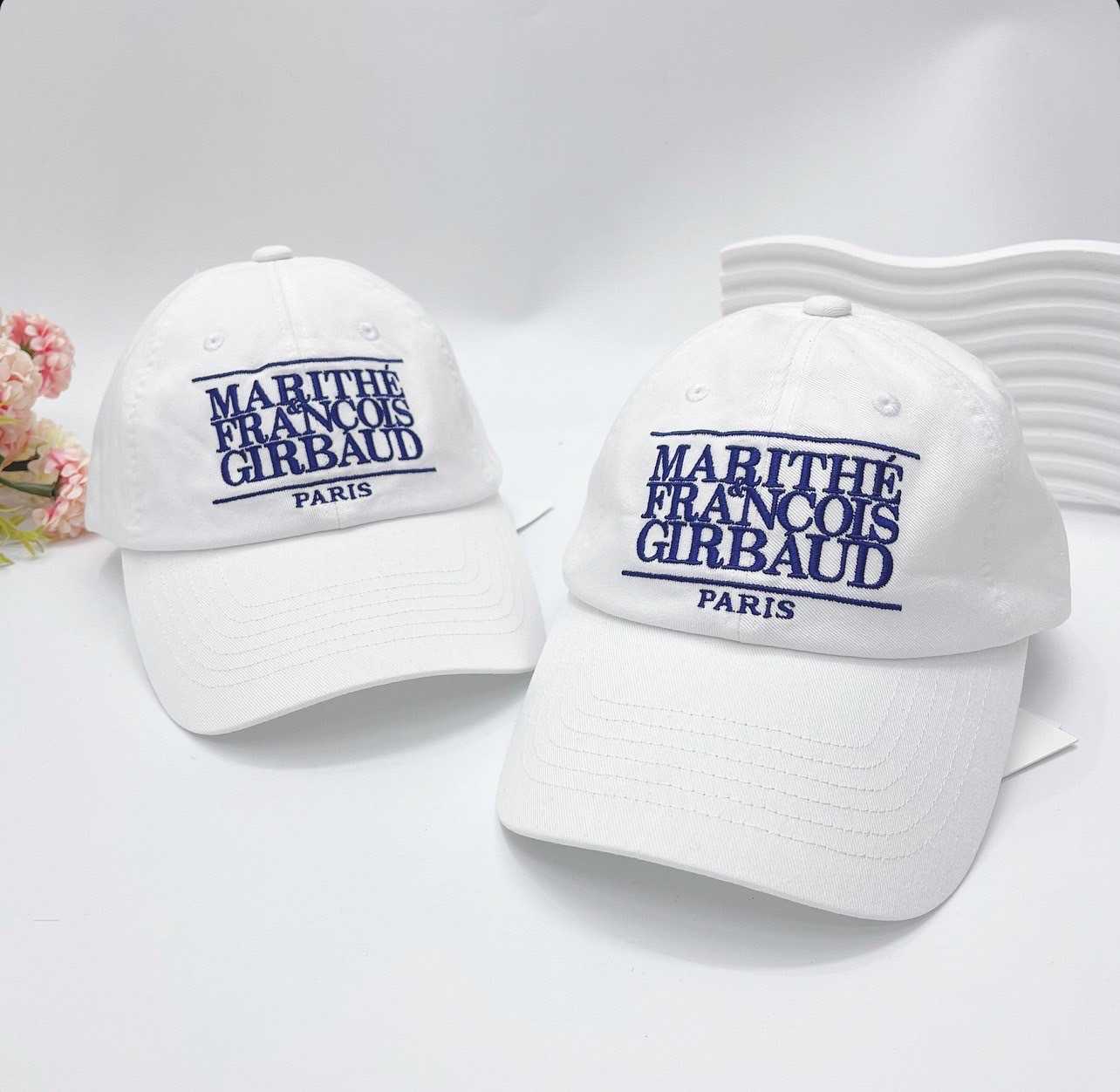Marithe Classic Logo Cap (Off White)