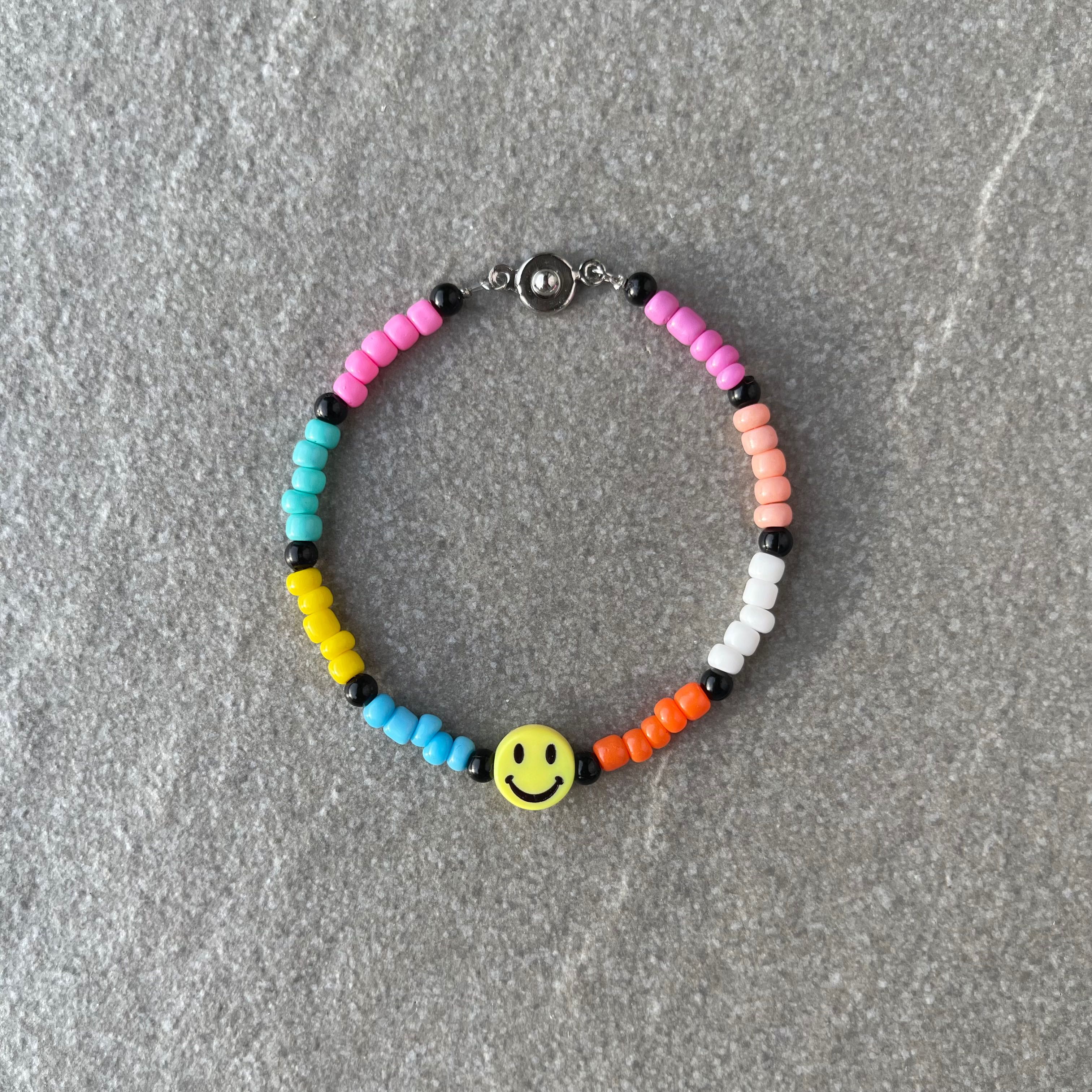 ☻︎ พร้อมส่ง ☻︎ (Ready to ship!) Smiley Bracelet