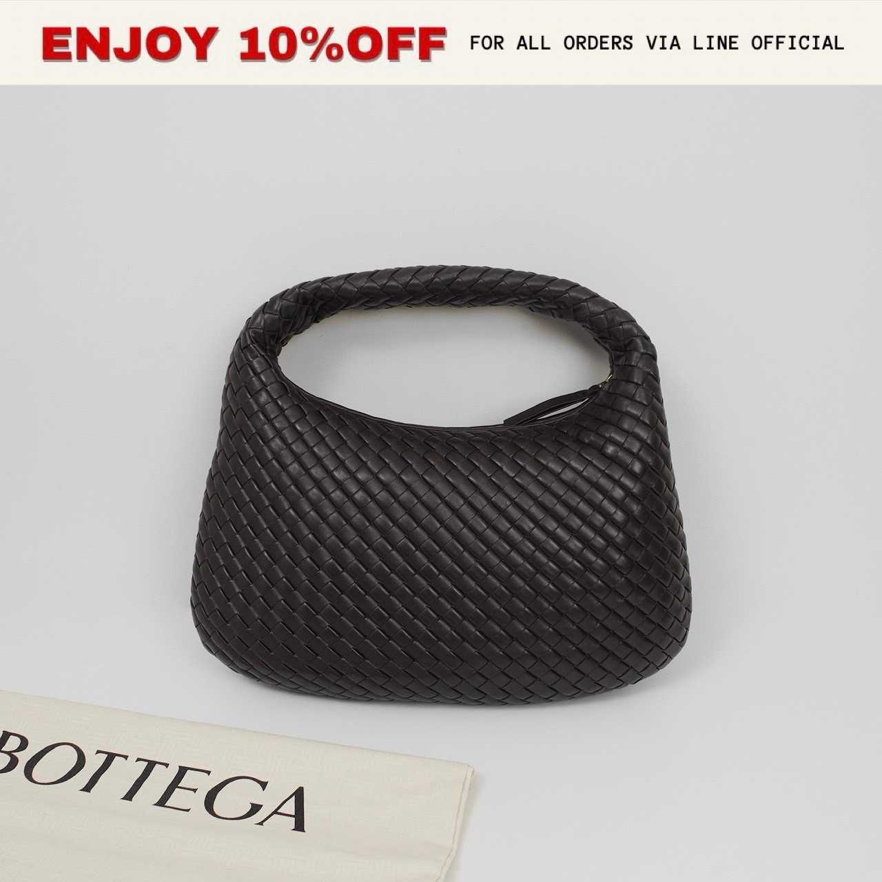 NEW! BOTTEGA VENETA Medium Veneta สี Fondant GHW | Bag