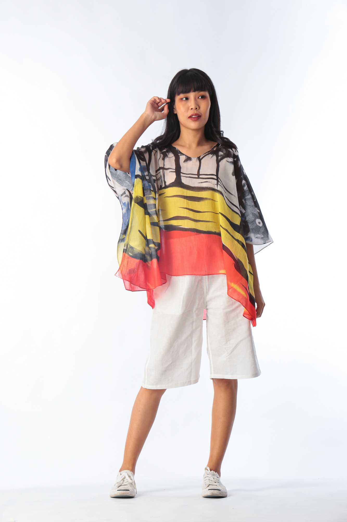 (Pre-order) Poncho Cotton Voie Blouse Hand paint For Summer Beach Vacation Normal Size (คอวี-คอปาด)