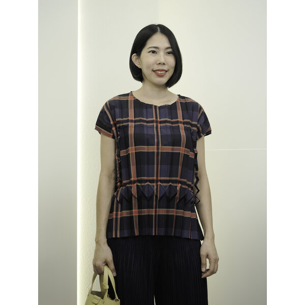 2MUAY รุ่น GT81163 เสื้ออัดพลีท ROUND NECK PLAID PRINT PLEATED TOP 3 สี FREE SIZE