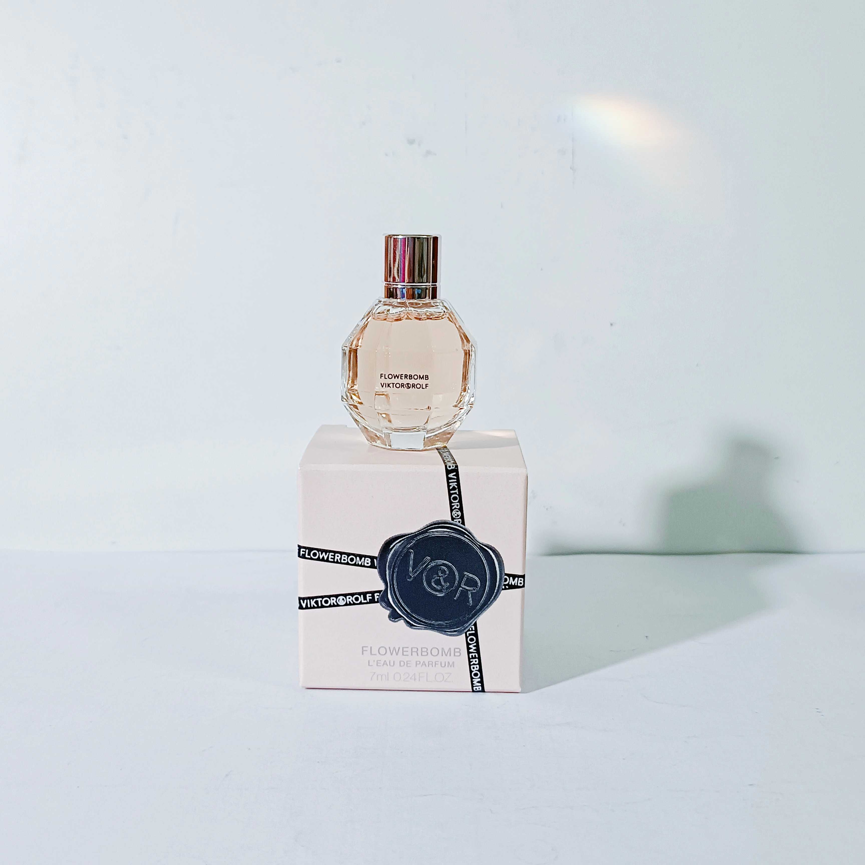 มินิ Viktor & rolf flowerbomb edp 7ml หัวแต้ม
