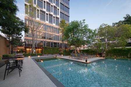 Ramada Bangkok Sukhumvit 87 กรุงเทพ ห้อง Studio Duplex Queen พร้อมอาหารเช้า 2 ท่าน