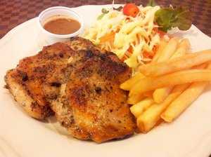 สเต็กโรงแรมและภัตตาคาร ไก่พริกไทยดำ ไซส์ L แพ็คละ 5 ชิ้น