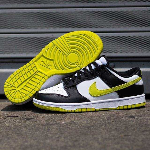 Nike​ Dunk Low