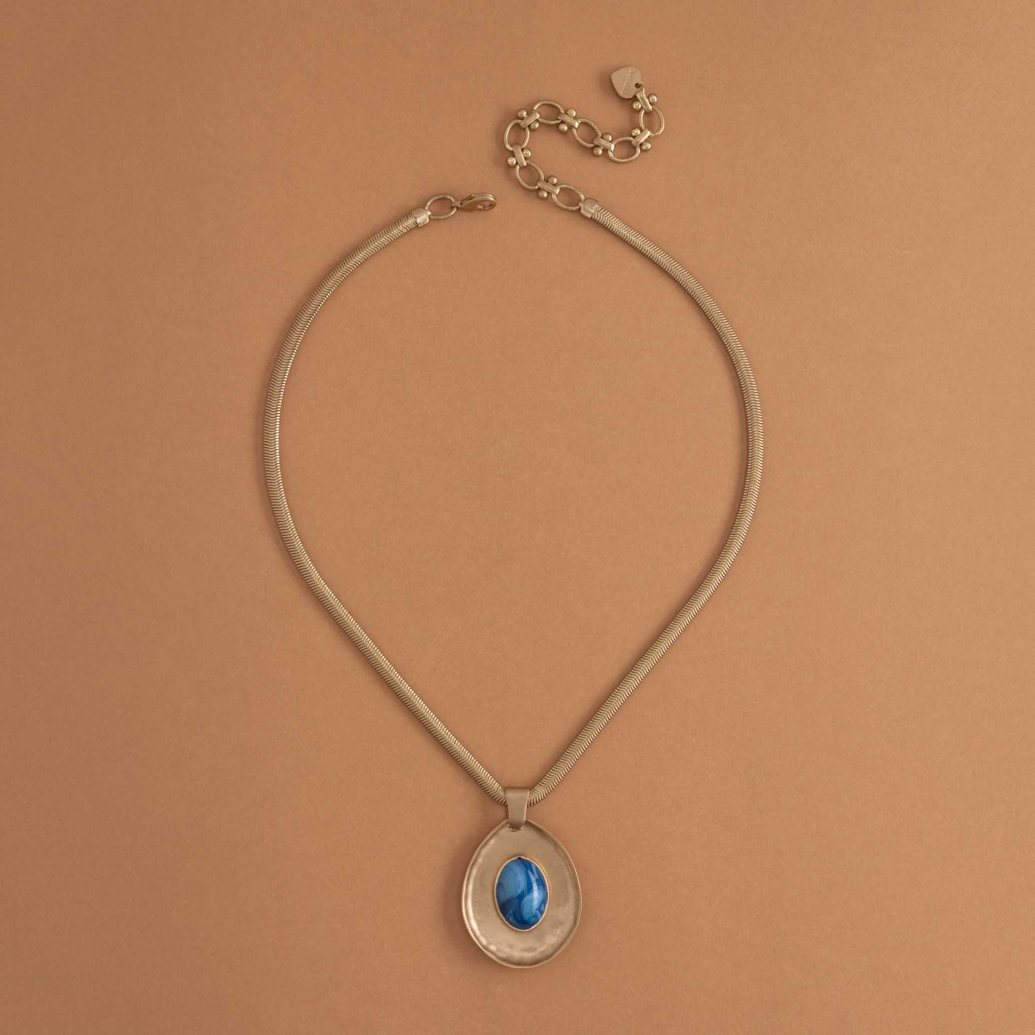 GOLD TEARDROP PENDANT NECKLACE