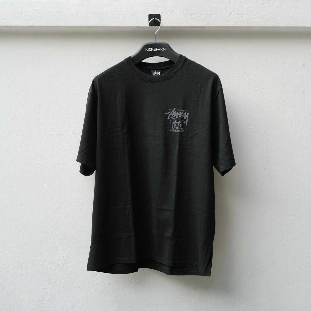 STÜSSY CLASSIC GEAR TEE (PIG DYED) - BLACK
