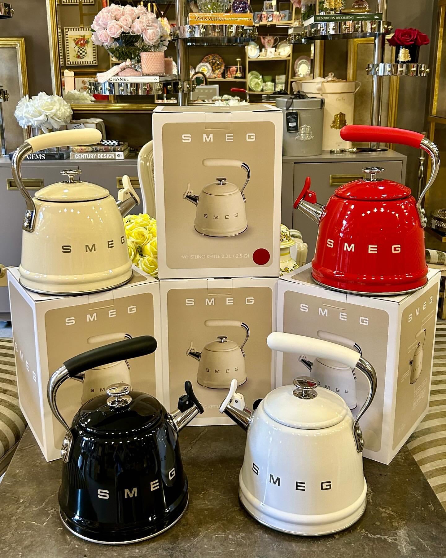 Smeg Kettle Retro-style Pastel Glossy