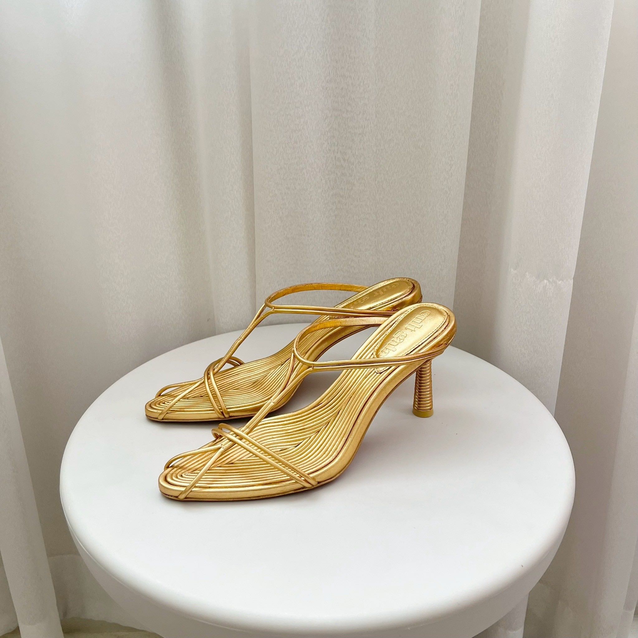 Cult Gaia NICIA SANDAL - BRASS