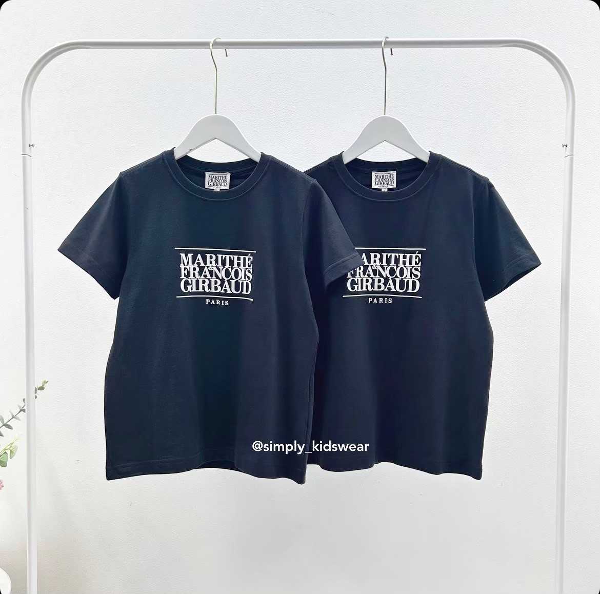 Marithe Women Classic Logo tee ( black)