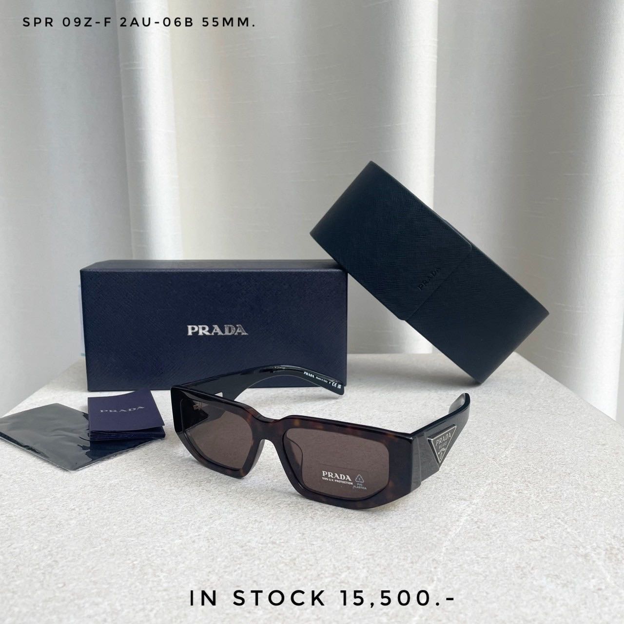 PRADA Sunglasses 09Z