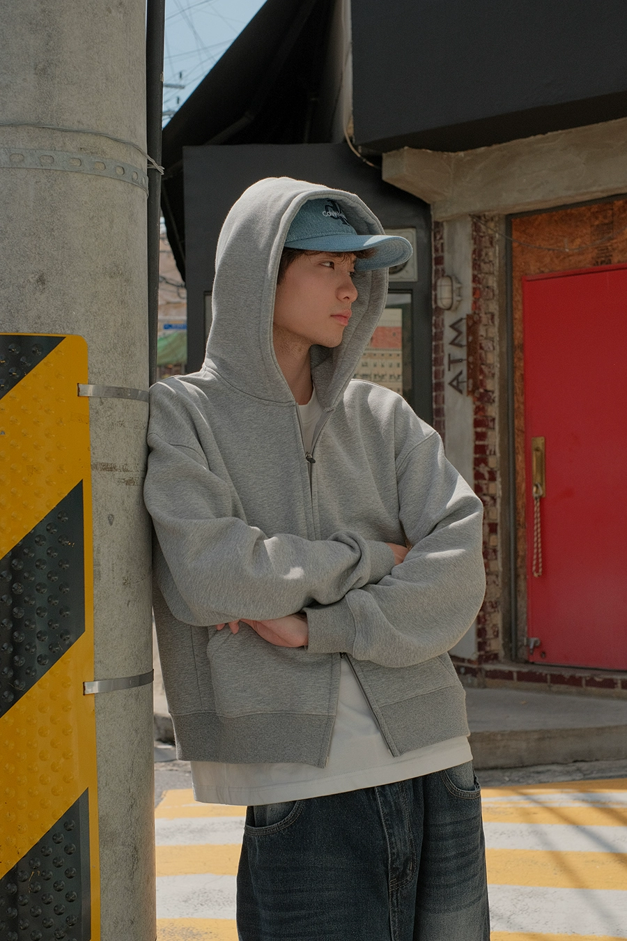 CARPEM Short Length Zip Sweatshirt