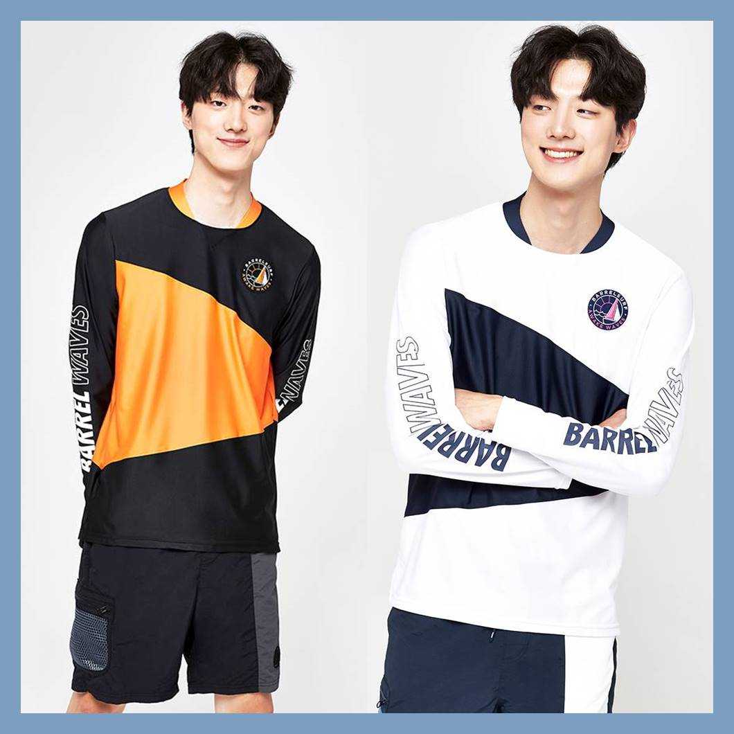 Men Flag Rashguard ทรงหลวม เสื้อว่ายน้ำชาย