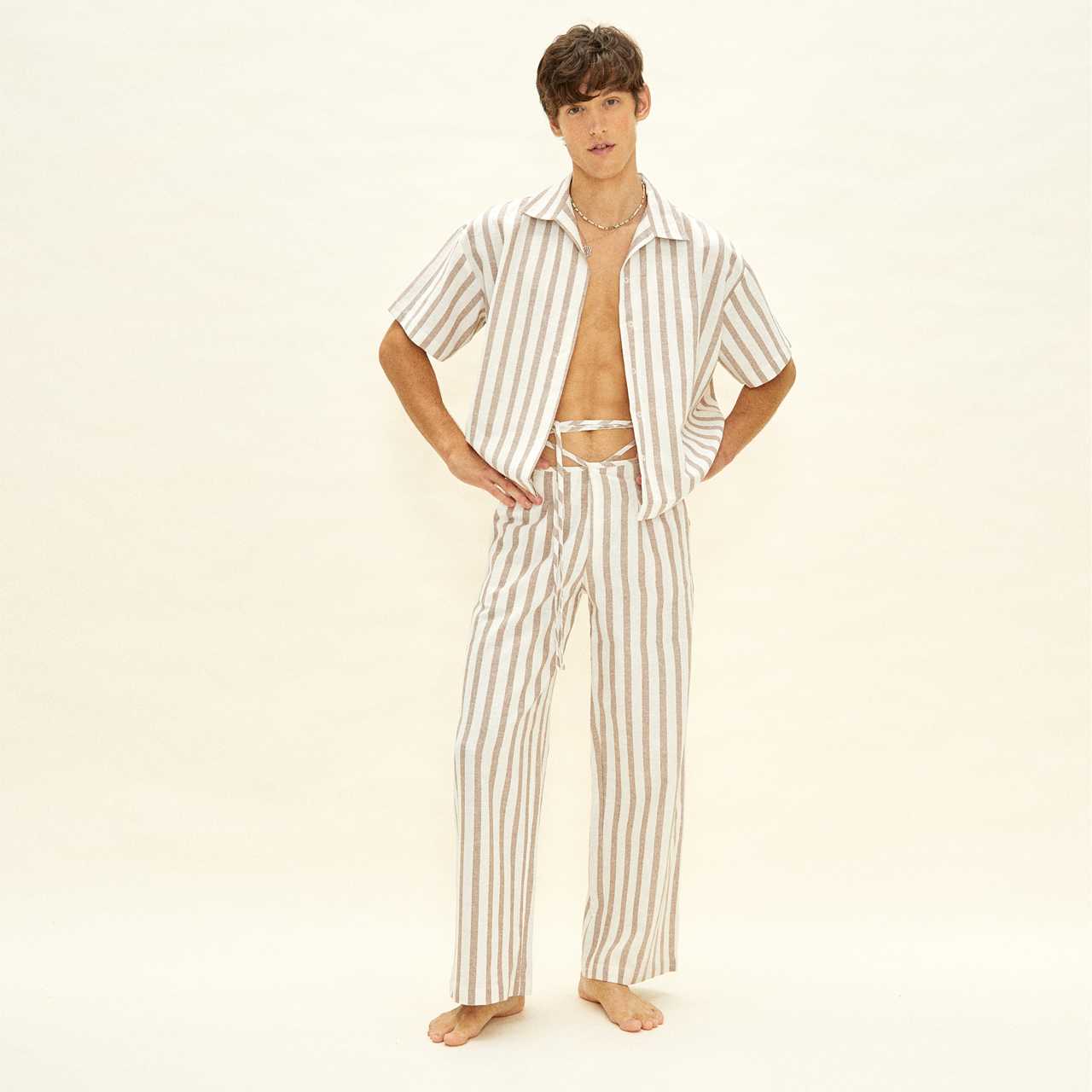 BALIBOY RESORTWEAR เสื้อเชิ้ตลินินแขนสั้น กางเกงขายาว / mocha