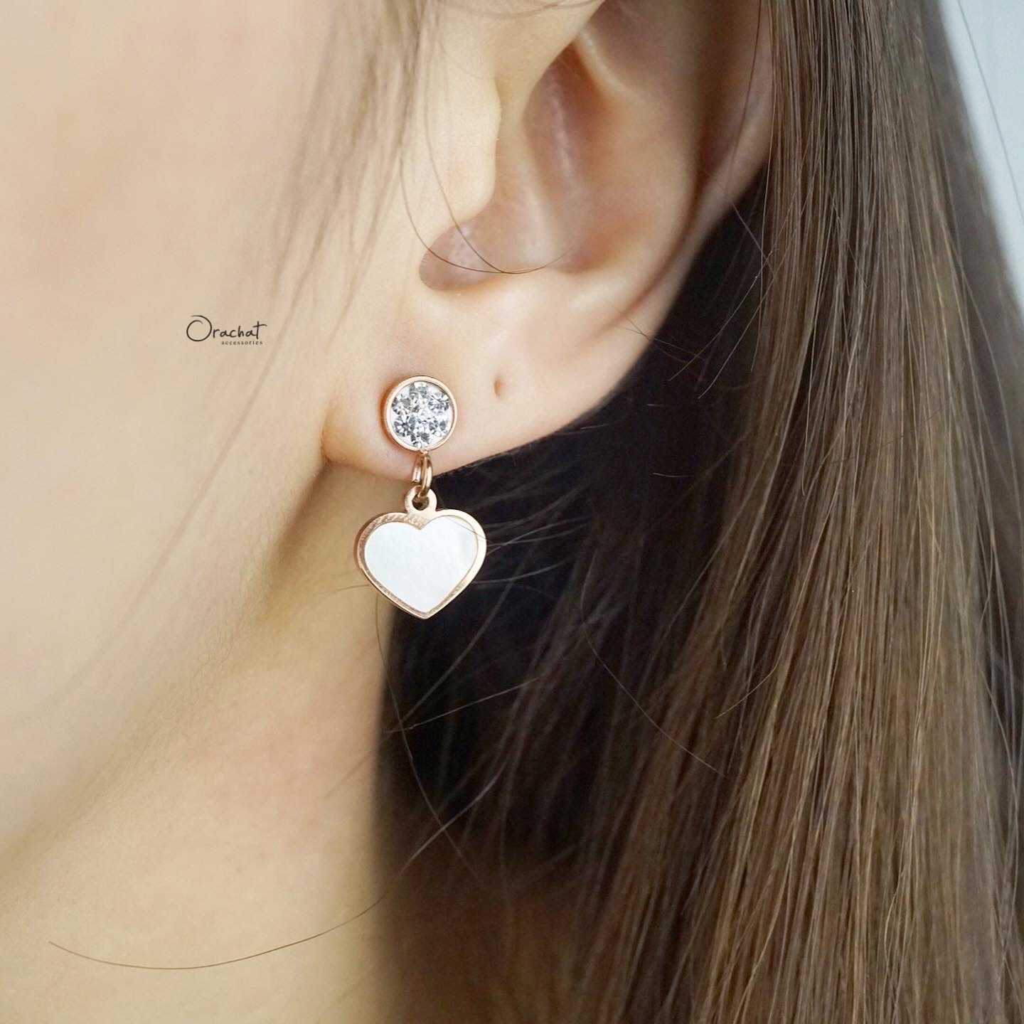 💢Clearance💢 Sweetie pearly heart 14k earrings. (ต่างหูห้อยสั้น งานชุบ 14k (สแตนเลส) แต่งเปลือกหอย)