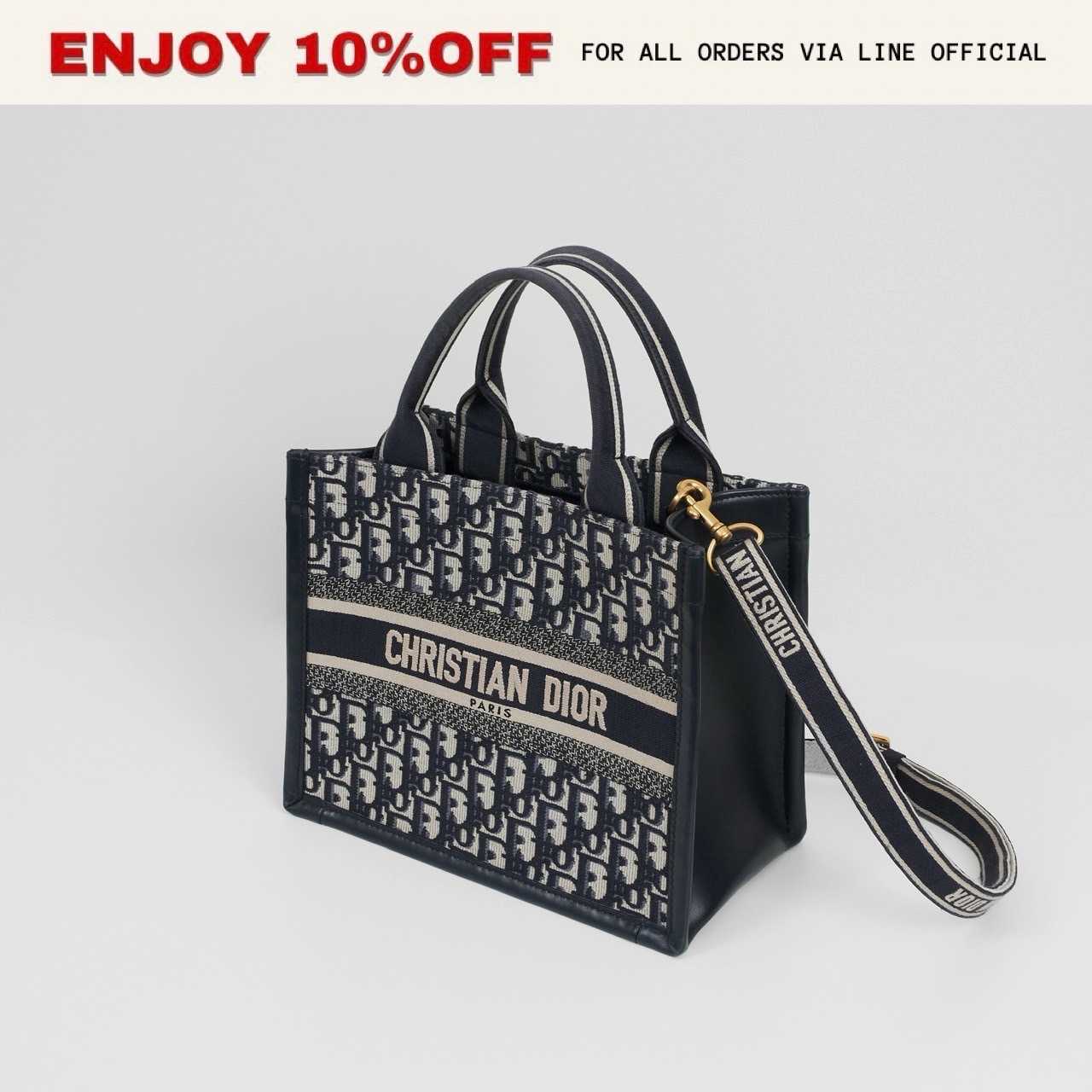 📍LIKE NEW📍DIOR Small Book Tote สี Blue Dior Oblique And Calfskin GHW | Bag